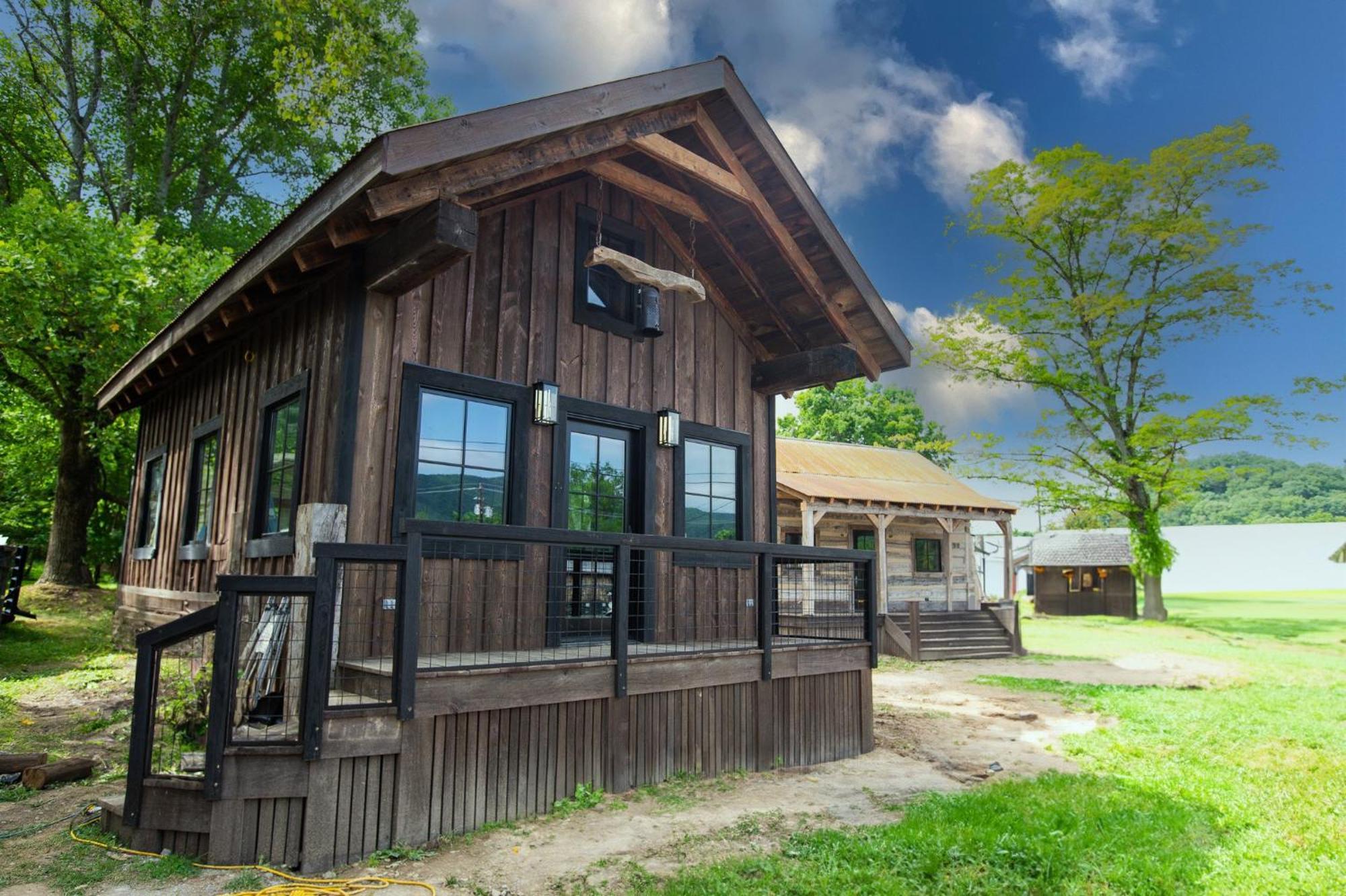 Barnwood Village Уайт-Салфер-Спрингс Экстерьер фото