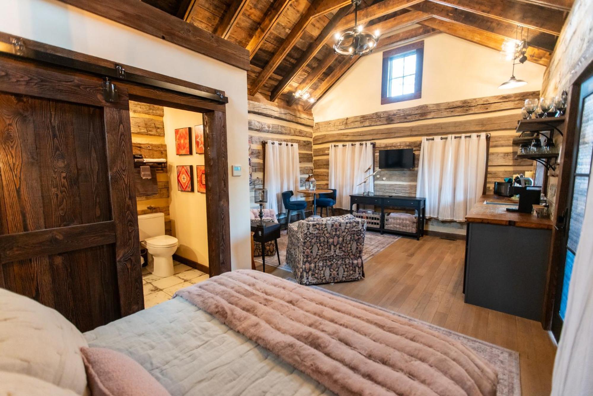 Barnwood Village Уайт-Салфер-Спрингс Экстерьер фото
